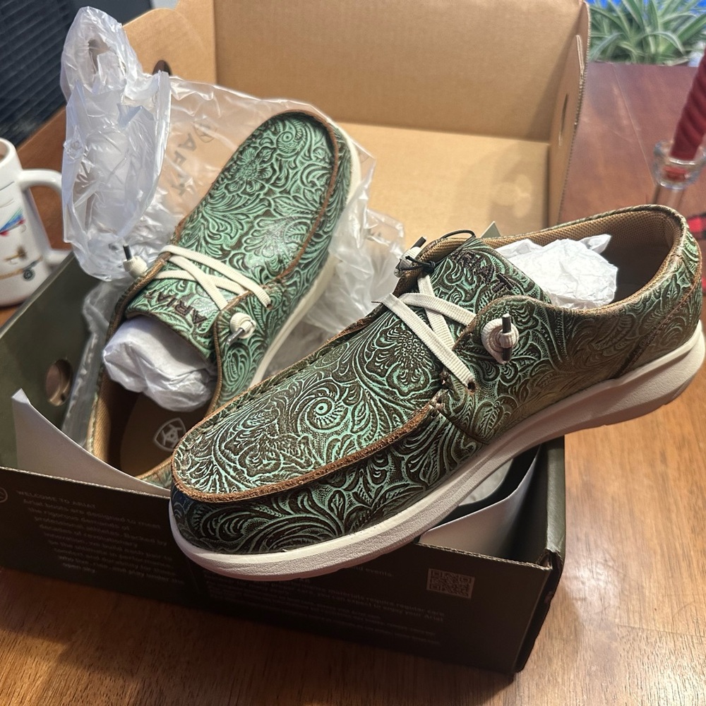 Women’s turquoise Paisley Casual Shoes